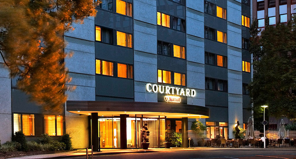 Courtyard By Marriott Dusseldorf Seestern Exterior photo